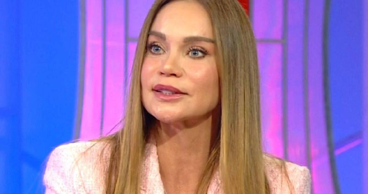 Gören abla kardeş zannediyor: Ebru Şallı ve oğlundan hayran bırakan kareler geldi