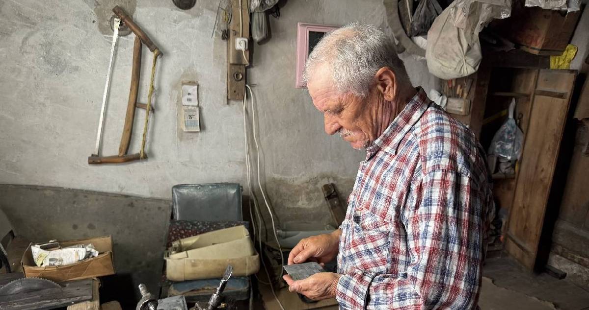Türkiye’de ondan başka yapan yok: Manda boynuzları onun elinde şifa oluyor