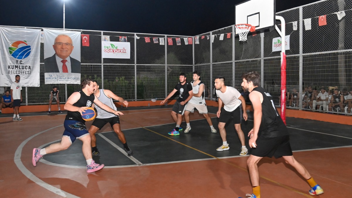 Kumluca'da 3x3 Sokak Basketbolu Turnuvası başladı