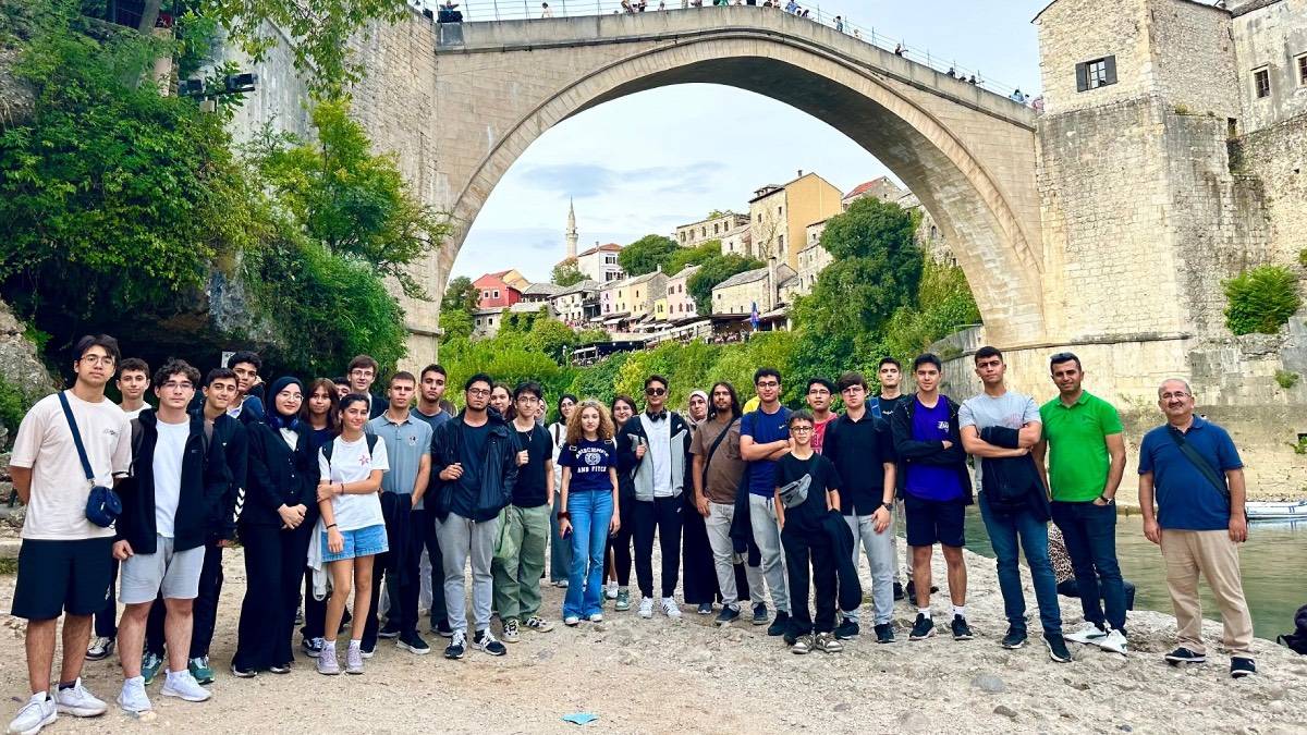 Gaziantep’te LGS’de tam puan alan öğrencilere ödül verildi