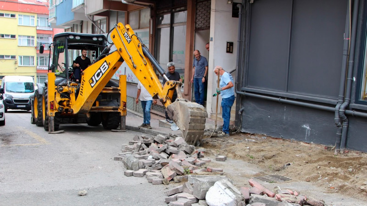 Giresun’da yol ve kaldırımlar yenileniyor