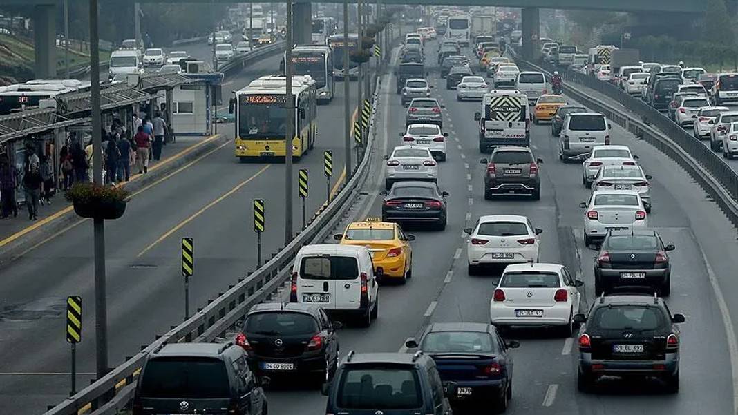 İstanbul'da 15 Temmuz koşusu nedeniyle birçok yol ve durak kapatıldı