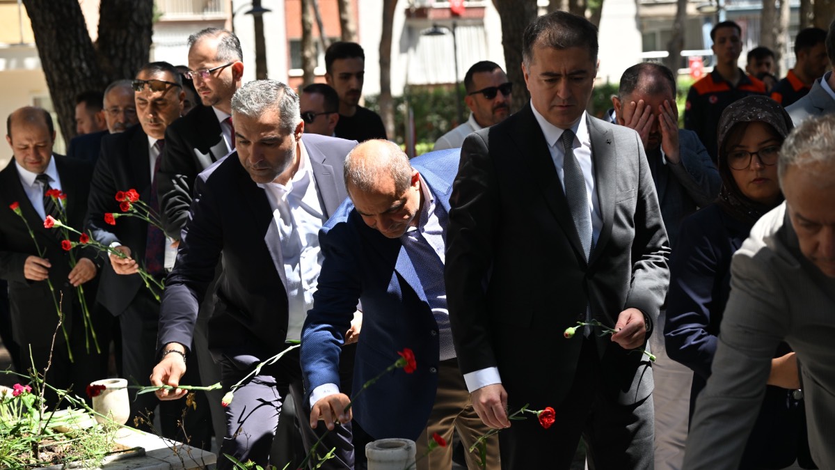 15 Temmuz şehitleri Manisa’da düzenlenen törenle anıldı