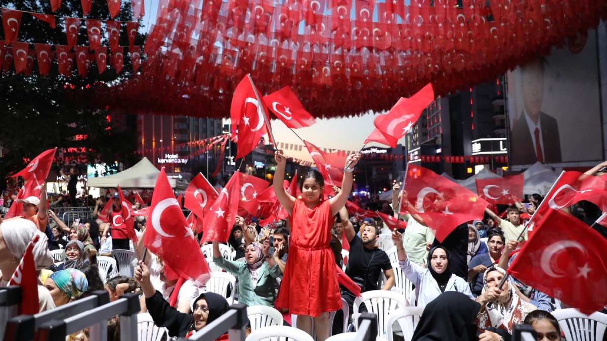 Bursa’da 15 Temmuz için anma ve demokrasi yürüyüşü