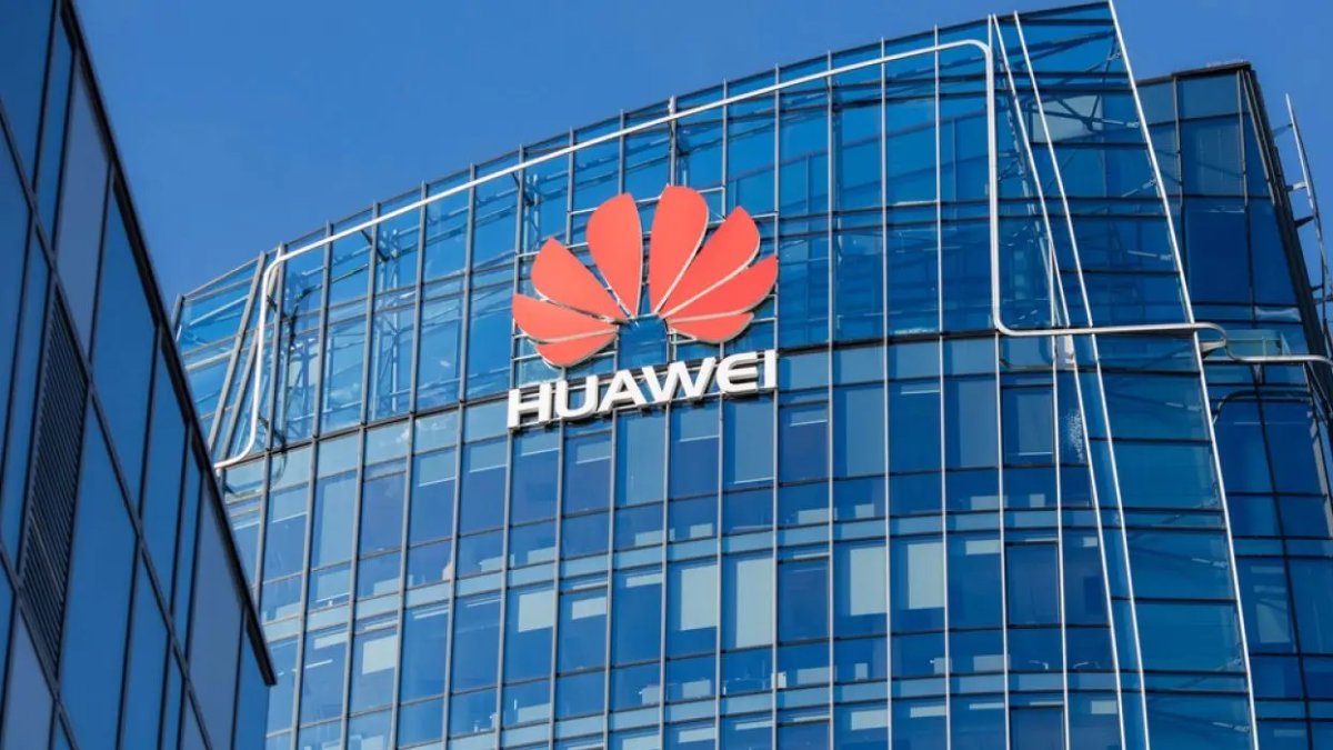 HUAWEI'den teknoloji tutkunlarına "kazandıran seri": Her gün giriş yap, 1.000 tl'ye varan indirimi kap