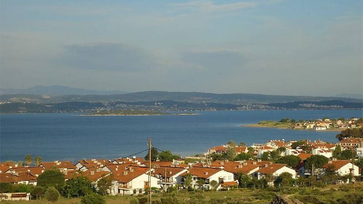 5 bin yıldır burası şifa dağıtıyor! İzmir’de hem deniz hem termal keyfin adresi