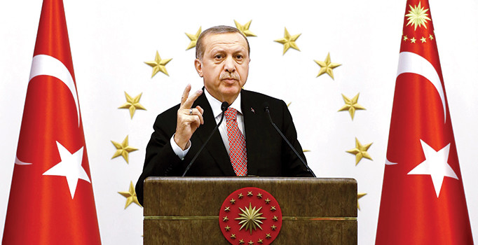 Cumhurbaşkanı Erdoğan: Memurları açığa alma yarışına girmeyin, sadece adil davranın