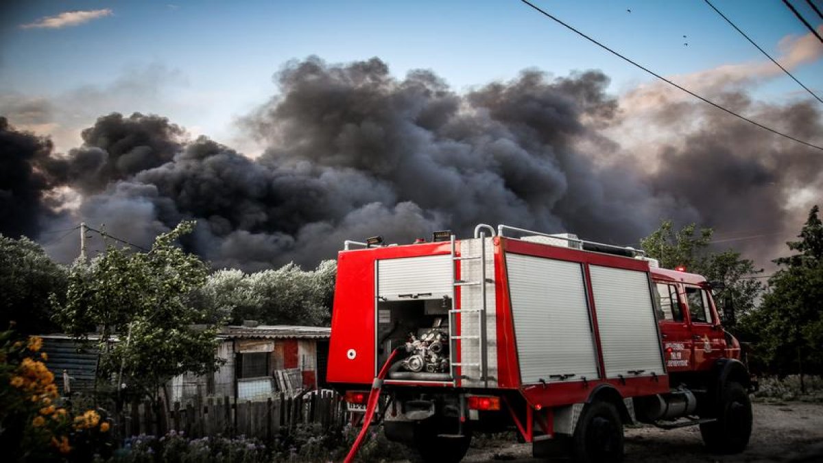 Yunanistan'da orman yangınlarıyla mücadele sürüyor