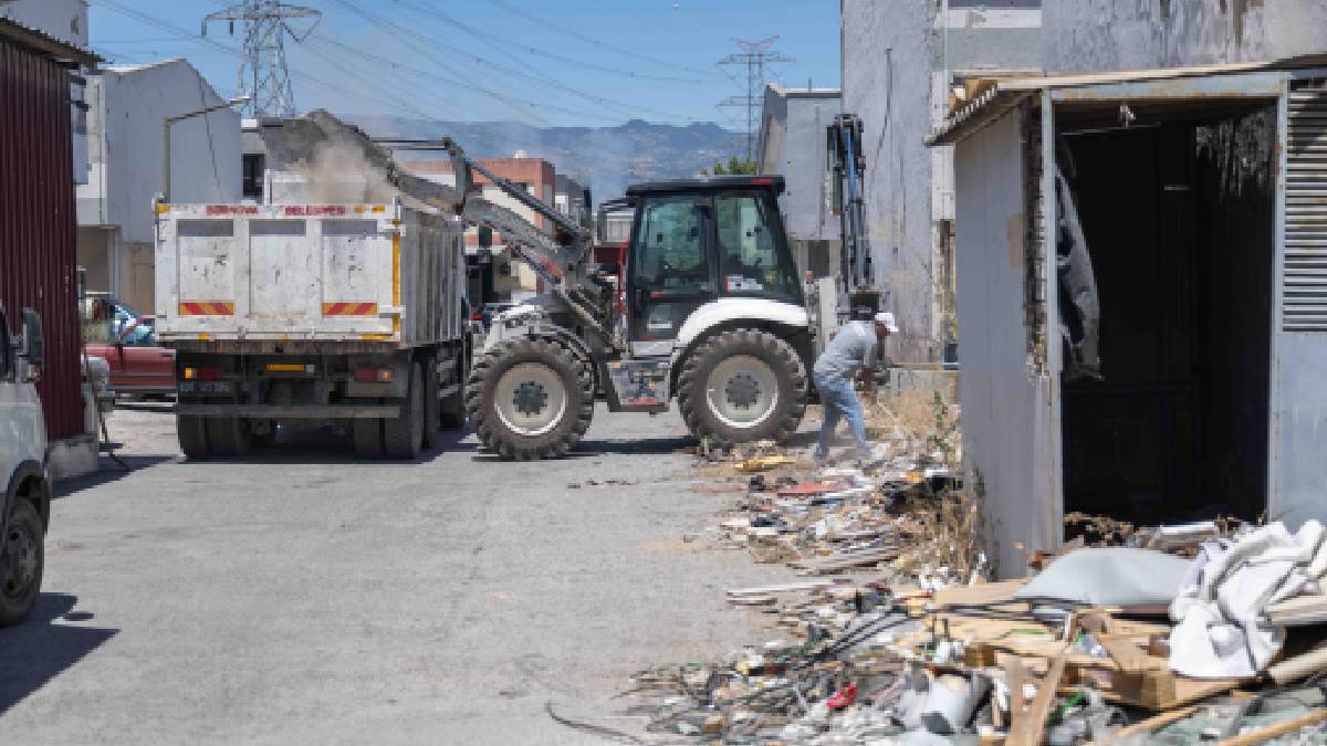 Bornova Belediyesinden geri dönüşüm hamlesi: Işıkkent Ayakkabıcılar Sitesi'nde atık sorunu tarih oluyor