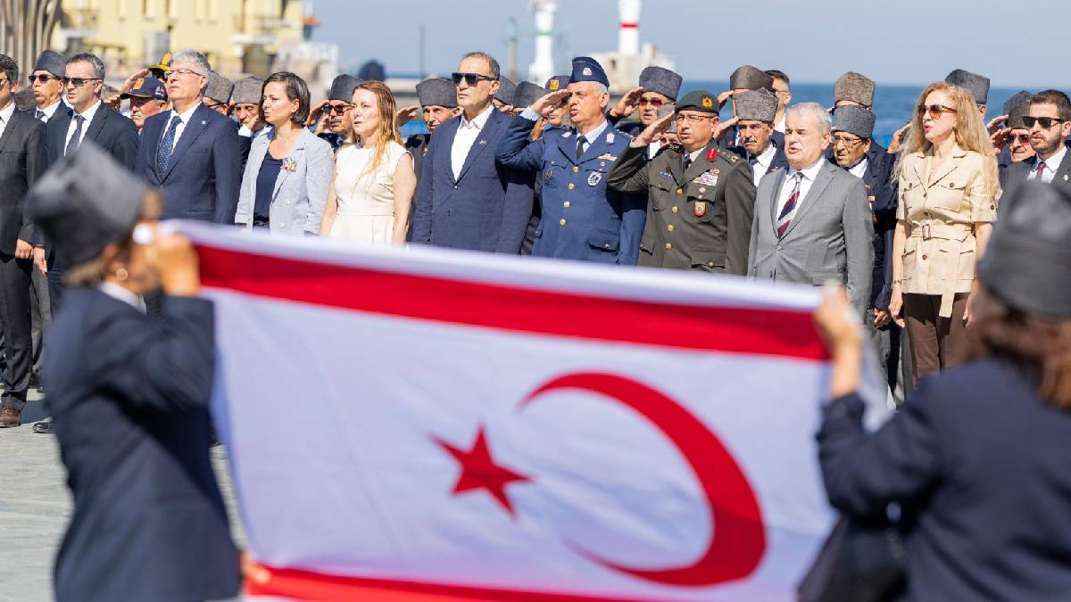 20 Temmuz Barış ve Özgürlük Bayramı İzmir’de törenle kutlandı