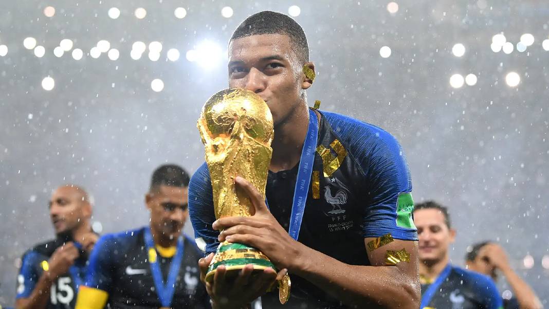 Mbappe tarihe geçti, Dünya Kupası ödüllerine İspanya damga vurdu