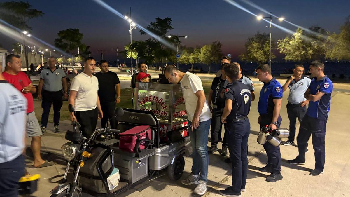 Karantina Parkı’nda izinsiz seyyar satışa ortak denetim