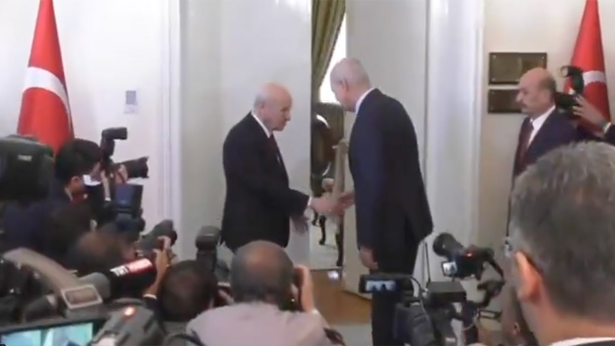 Kurtulmuş ve Bahçeli görüşmesi başladı
