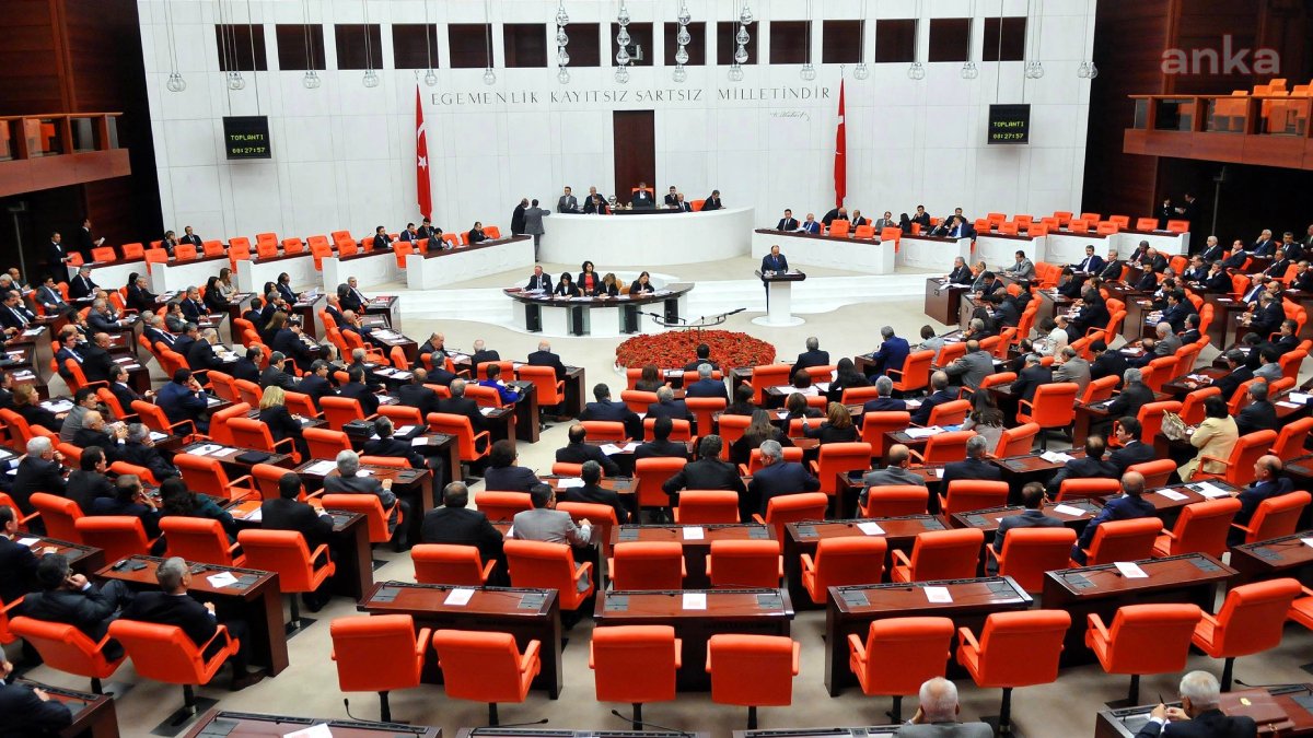 CHP'den en düşük emekli aylığı düzenlemesine muhalefet şerhi: "Bu düzenleme bir zam değildir"
