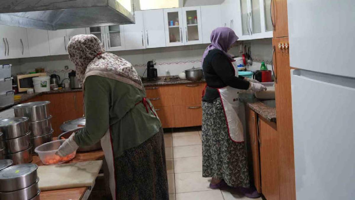 Devlet desteği anne-kızın başarısını artırdı! 11 yıldır müşteriler akın ediyor