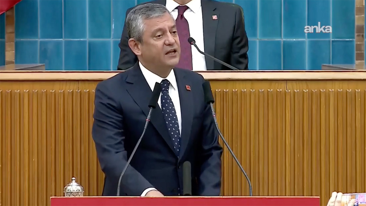 Son dakika!  Özgür Özel’den CHP'ye veda: Vakti gelmiş bir vedanın hüznüyle kürsüye çıktım