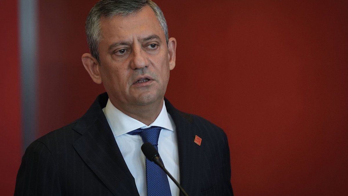 Özgür Özel CHP’ye veda etti: Yeni Parti’ye geçeceği belirtilen 83 milletvekili