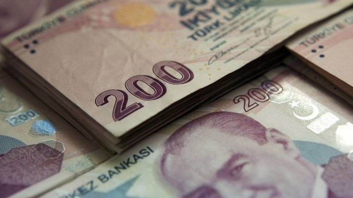 YKS sonrası ailelere müjde: TENMAK YKS bursu gençleri dört yıl boyunca maaş gibi geri ödemesiz destekleyecek