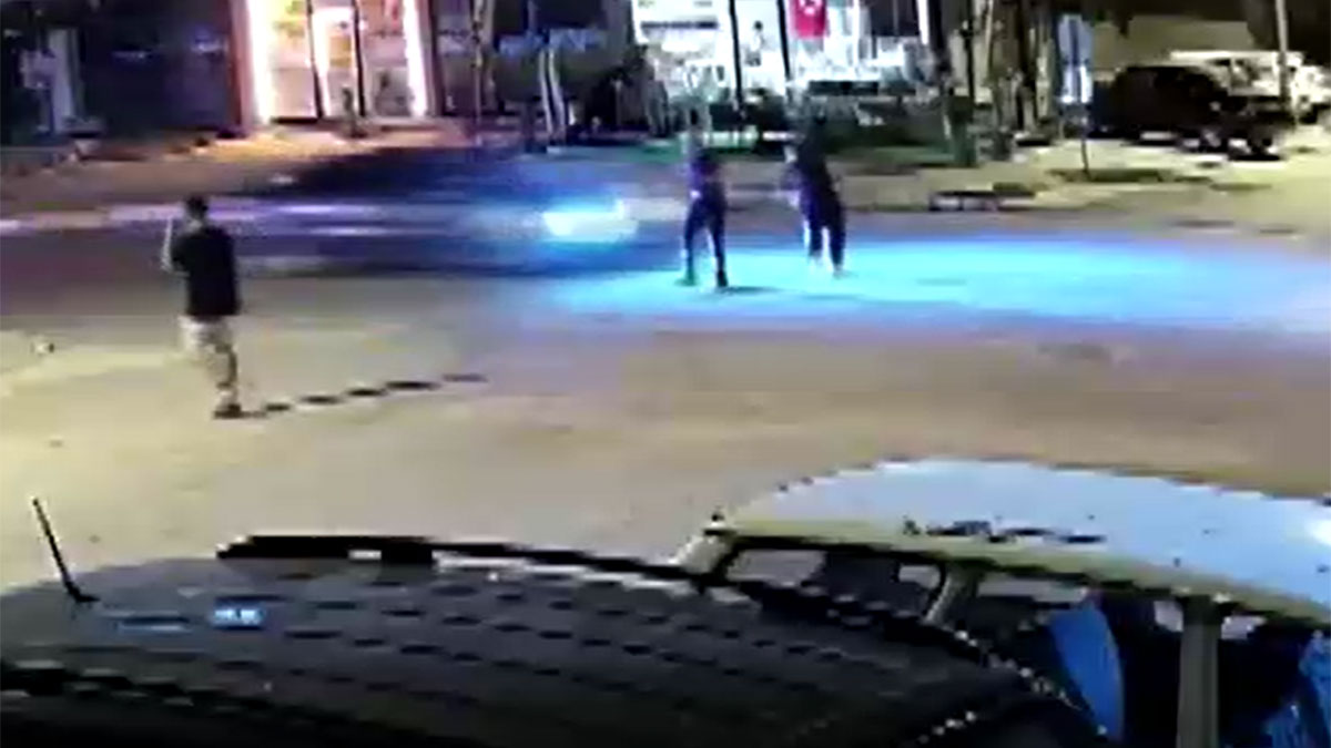 Antalya'da otomobilin çarptığı yaya yaşamını yitirdi: Feci kaza kamerada