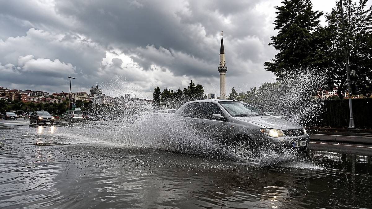 İki uzmandan hafta sonu uyarısı: İstanbul ve Karadeniz’de çok kuvvetli yağış riski