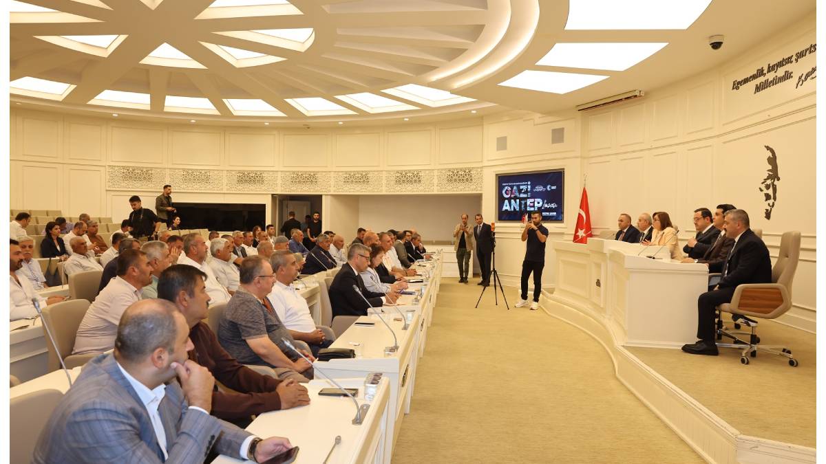 Başkan Şahin, Şehitkamil muhtarlarıyla bir araya geldi