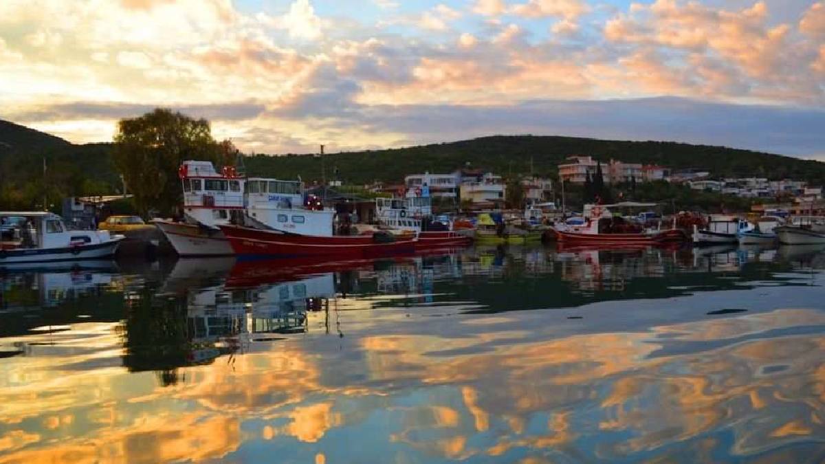 Urla’nın eşsiz doğası uygun fiyatla buluşuyor! 1 asırlık Rum Köyü tatilcilerin rotasında