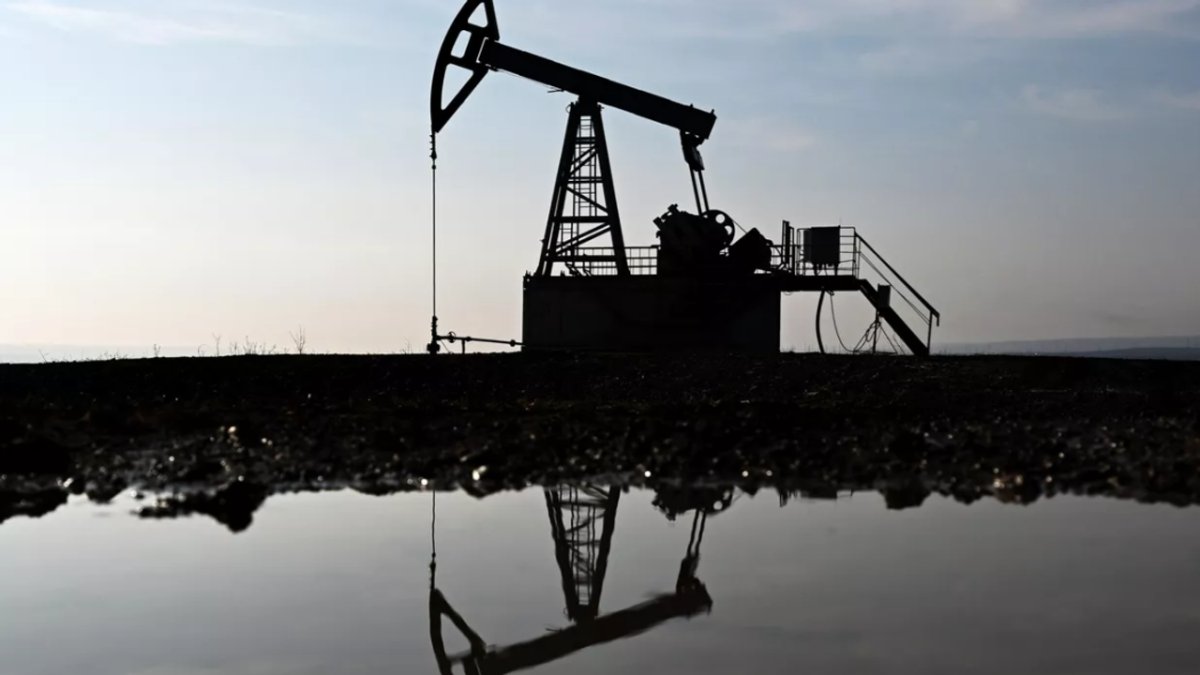 Brent petrol 100 doların üzerinde