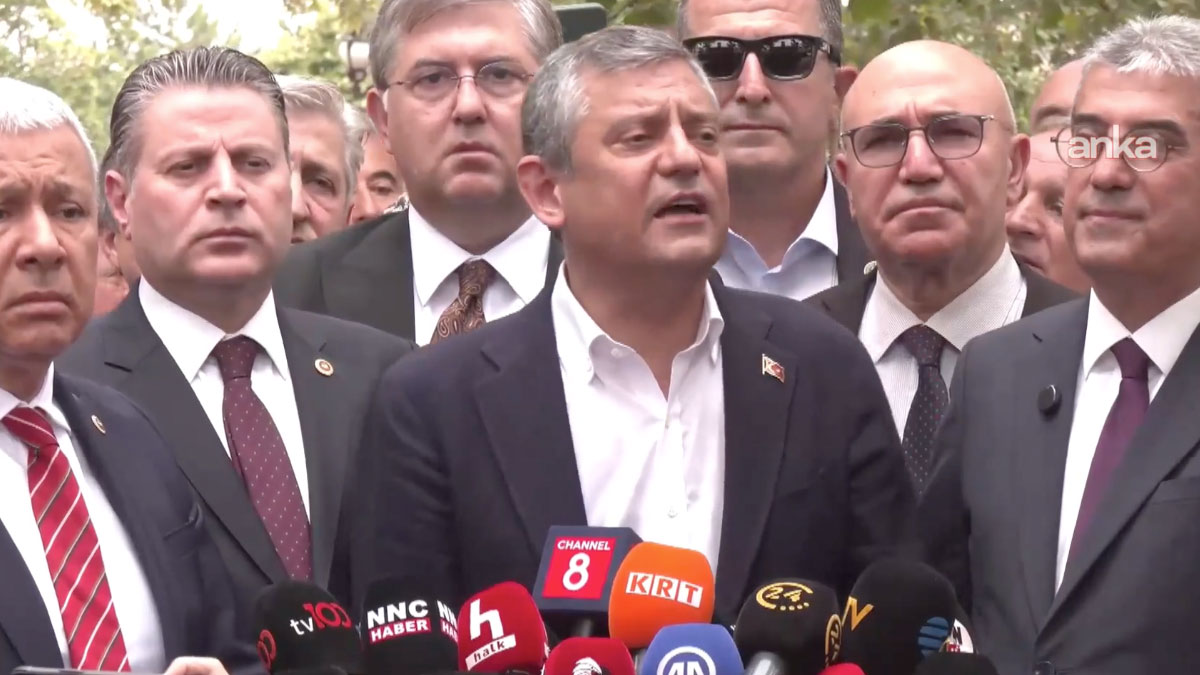 Yeni Parti için ilk konuşmayı Hacı Bayram Veli Camii'nde yaptı: Yolumuz iktidar yoludur