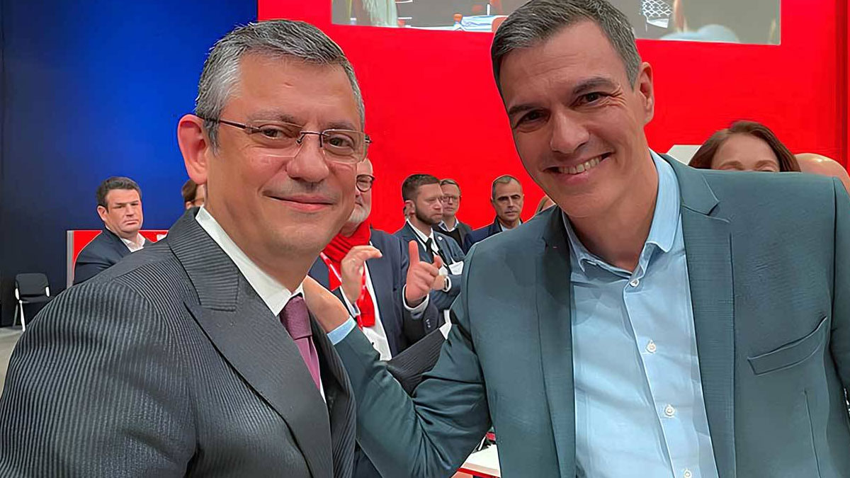 İspanya lideri Sanchez'den Yeni Parti'ye destek
