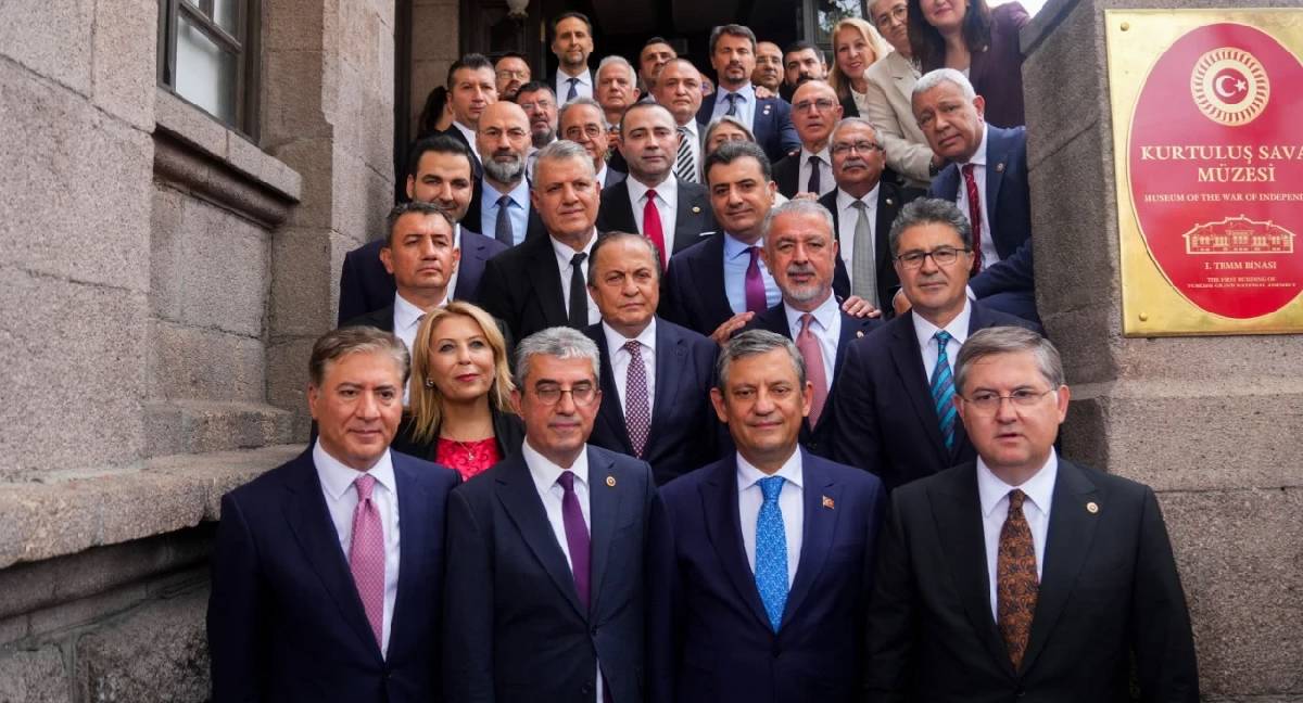 Yeni Parti'nin programı yayımlandı