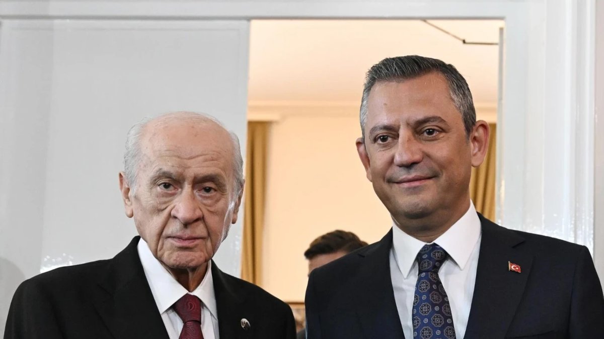Bahçeli'den Özel'e tebrik telefonu: Hayırlısı olsun