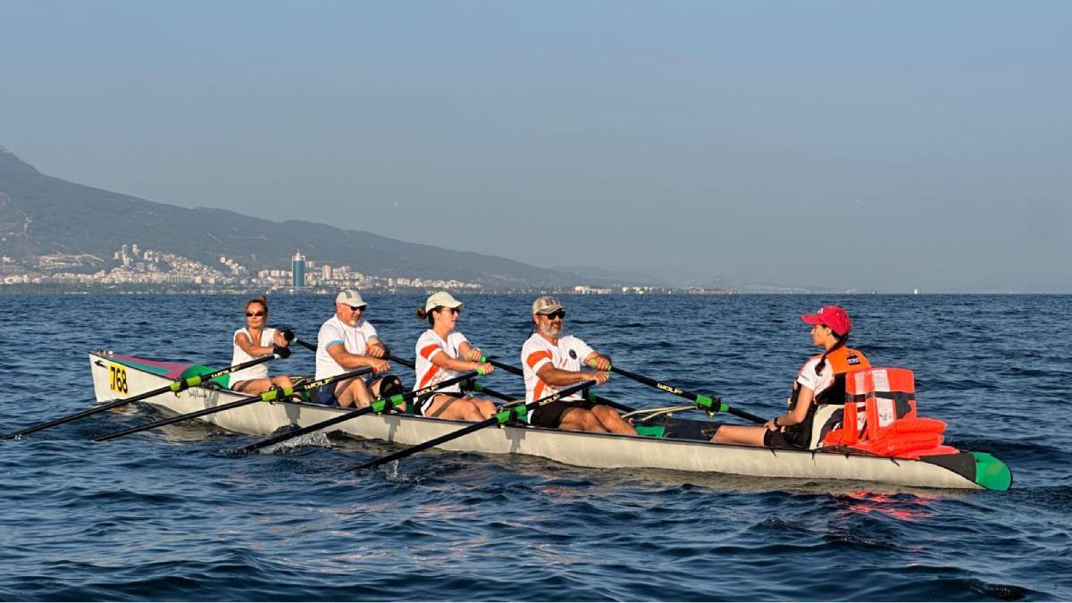 İzmir Marina’da su sporları heyecanı başladı