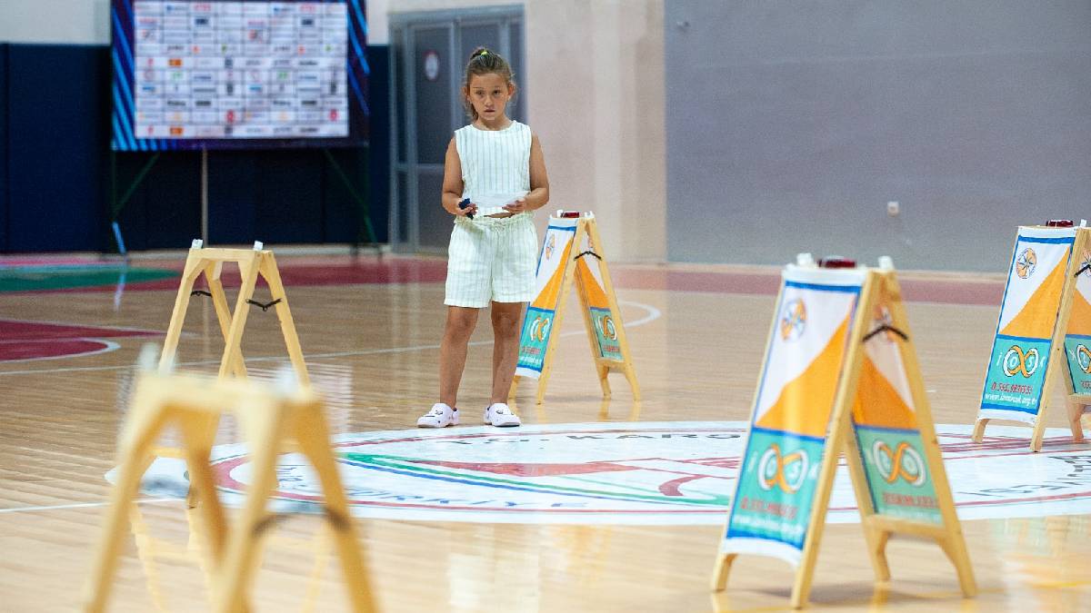 Karşıyakalı çocuklara yaza özel oryantiring eğitimi