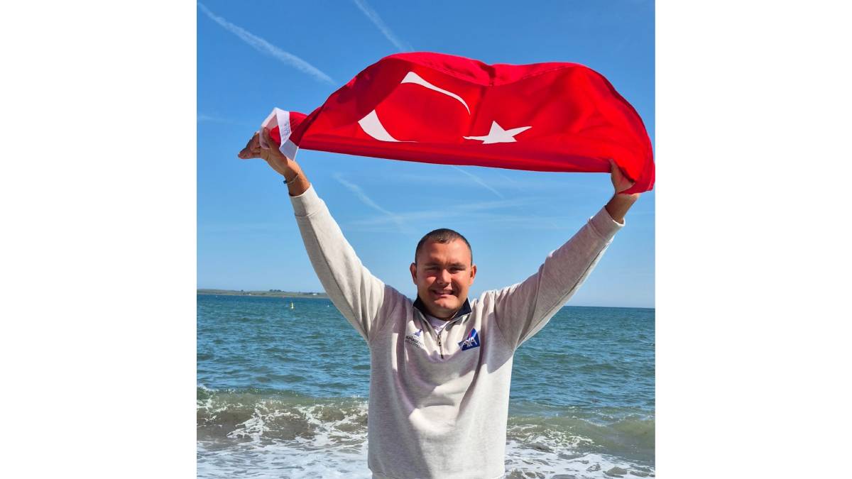 İzmirli Tuna’dan Okyanus Yedilisi hedefine dev bir kulaç daha: 16 saatlik mücadeleyle tarih yazdı