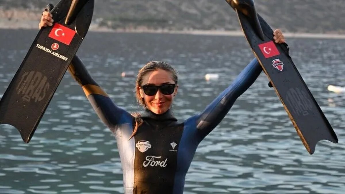 Şahika Ercümen’den 2 Altın madalya