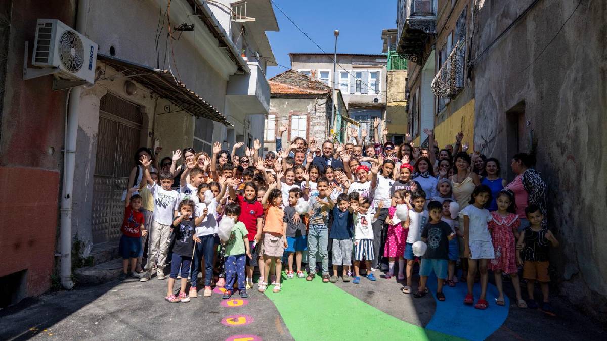 Çocuk dostu İzmir için ortak adım: Saha çalışmasının yol haritası belirlendi, yaklaşık bin çocuğa ulaşılacak