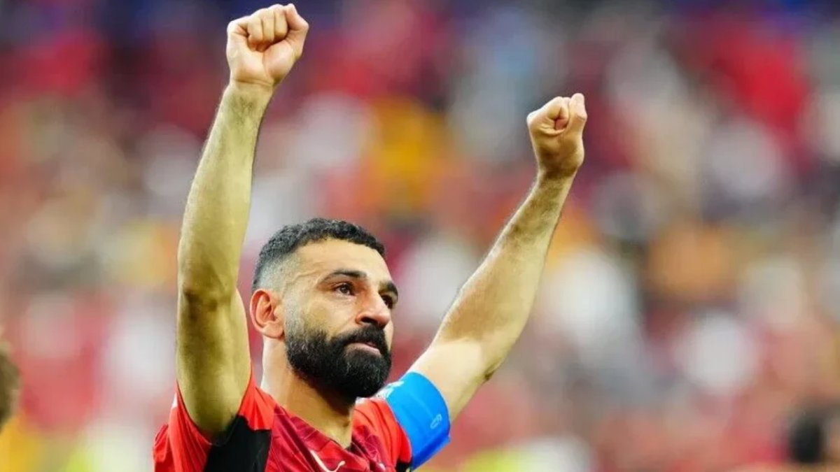 Süper Lig'de tarihi imza mı geliyor? Beşiktaş'tan Mohamed Salah'a masadan kalkılamayacak rüya teklif açıklandı