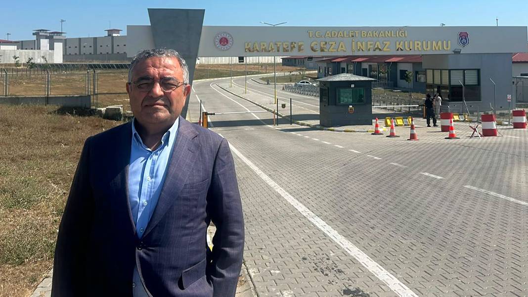 Sezgin Tanrıkulu, Deniz Göktaş ve Mehmet Pehlivan’ı cezaevinde ziyaret etti