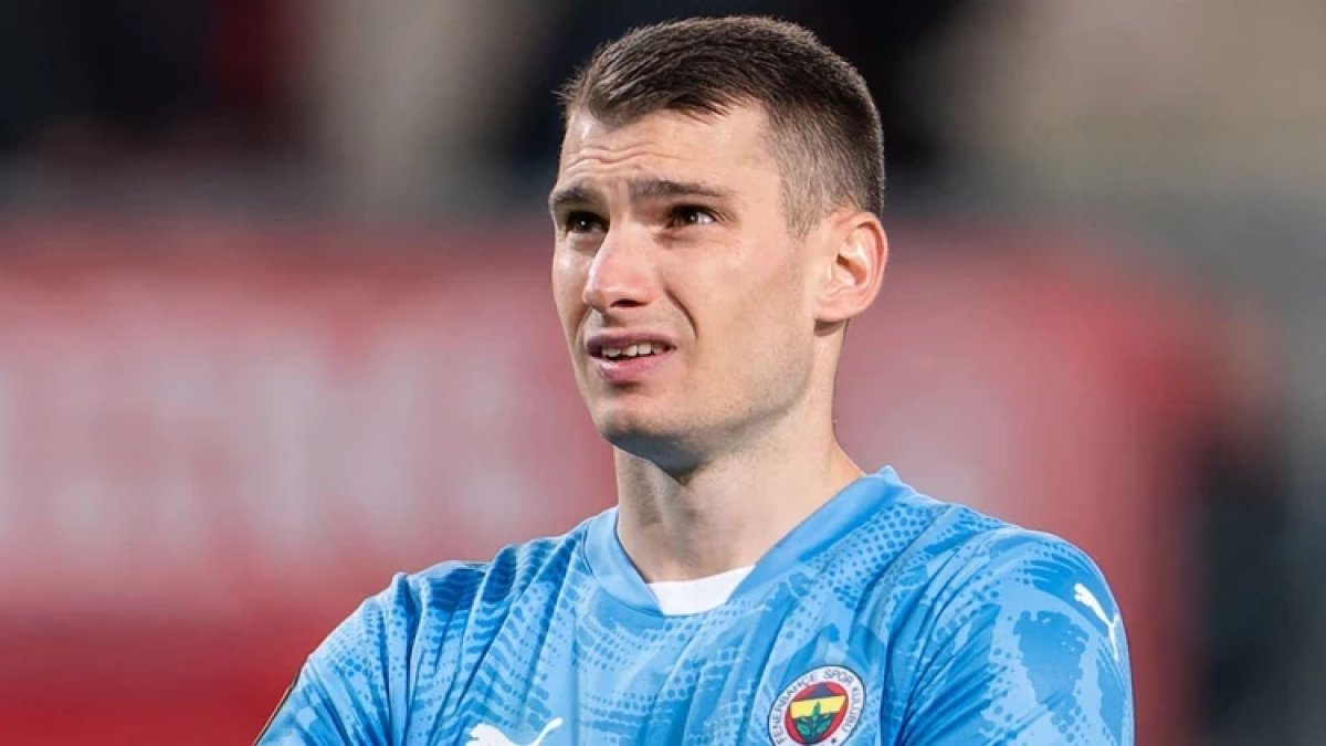 Fenerbahçe'de Livakovic depremi bitti: Hırvat kaleci ayrılıyor mu? Kulüpten beklenen resmi açıklama geldi