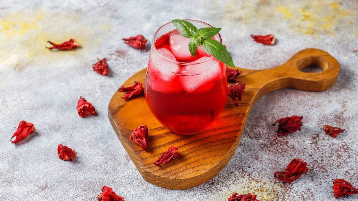 Osmanlı sarayından günümüze gelen ferahlık: Tam ölçülü hibiskus şerbeti tarifi