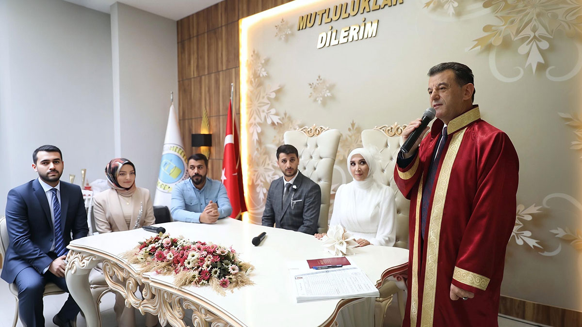 Yuva kuracak gençlere kolaylık: 4 bin çift ücretsiz evlendi