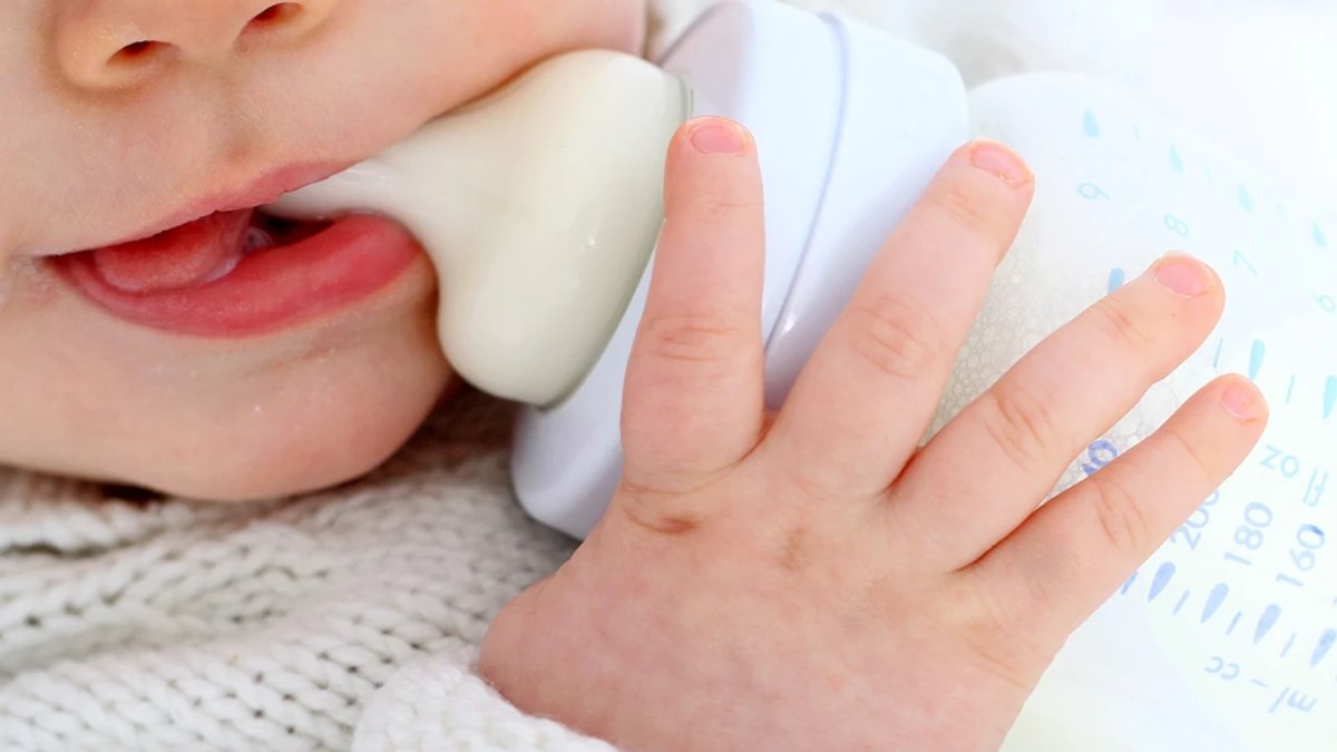 Bebeklere 3,1 milyar liralık tıbbi mama desteği