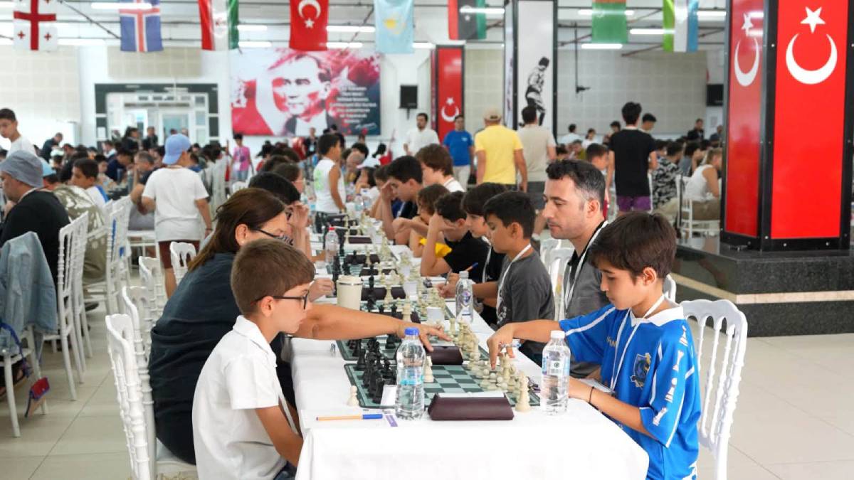 2. Burhaniye-Ören Uluslararası Açık Satranç Turnuvası başladı