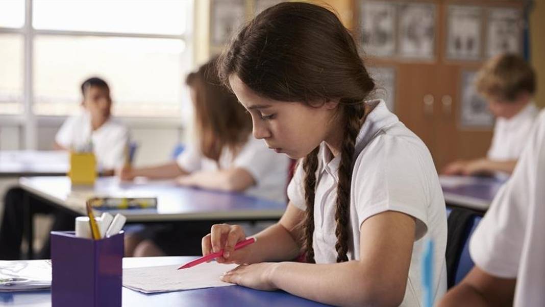 MEB yönetmeliğinde kapsamlı değişiklik: Okullarda güvenlik, kayıt ve disiplin kuralları yenilendi
