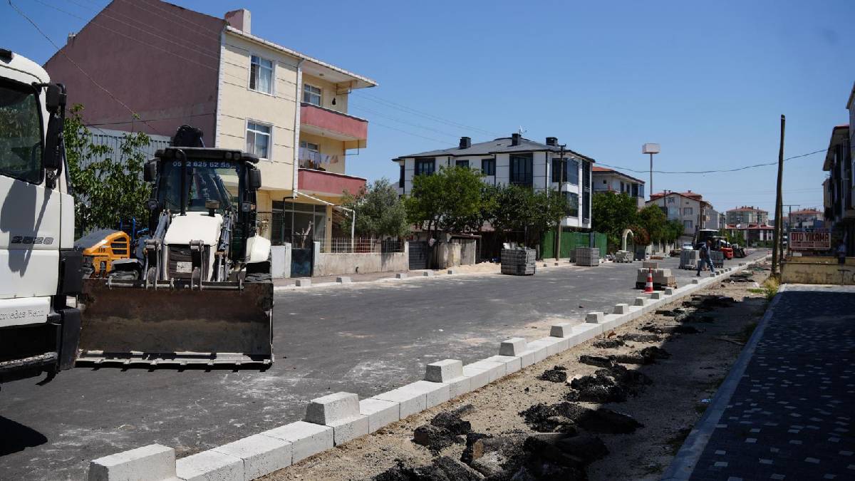 Başkan Sarıkurt`tan yoğun saha mesaisi