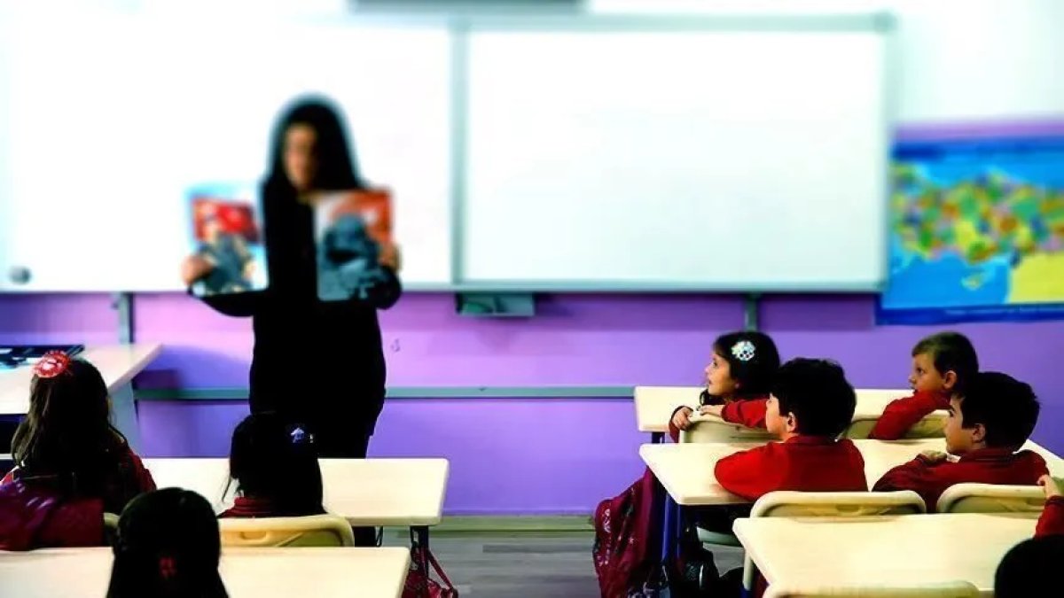 Öğretmenlerin dikkatine: Mazerete bağlı yer değiştirme (Tayin) başvuru süresi uzatıldı