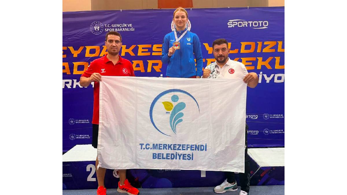 Merkezefendi’nin başarılı boksörü Nefise Kaymakçı Türkiye Şampiyonu