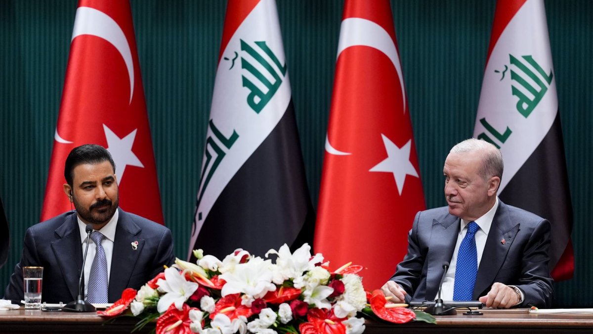 Erdoğan–Zeydi zirvesinde canlı yayında imza krizi: Beş anlaşma değil miydi?