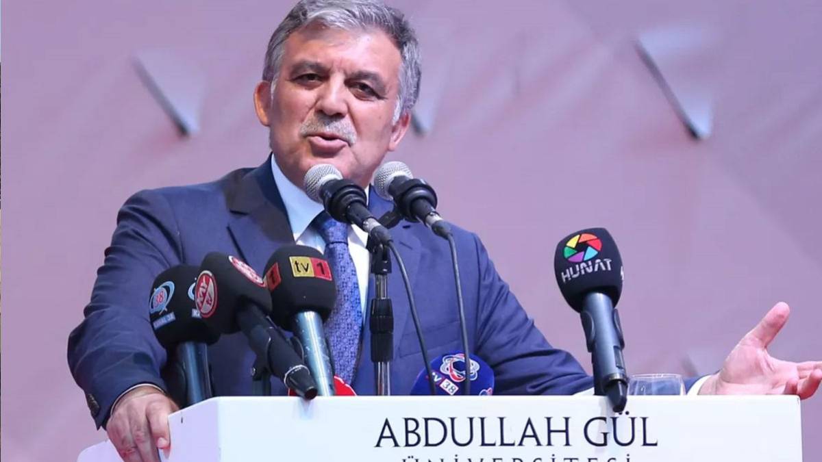 Abdullah Gül’den AGÜ paylaşımı: Gurur duyuyorum