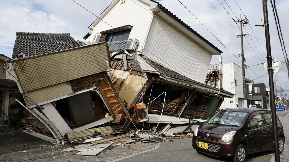 Japonya depreminde ölü sayısı 28'e yükseldi